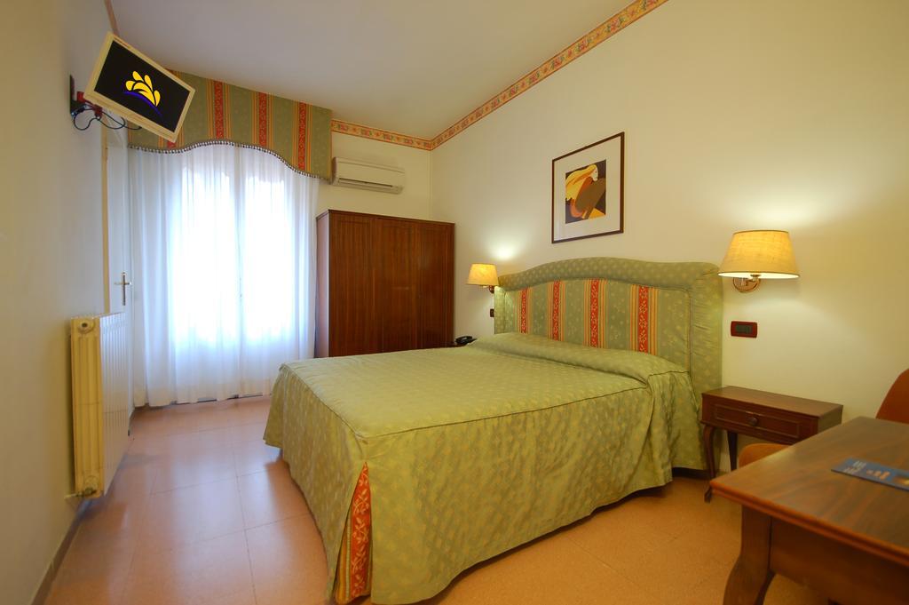 Hotel Ely Viareggio Ruang foto